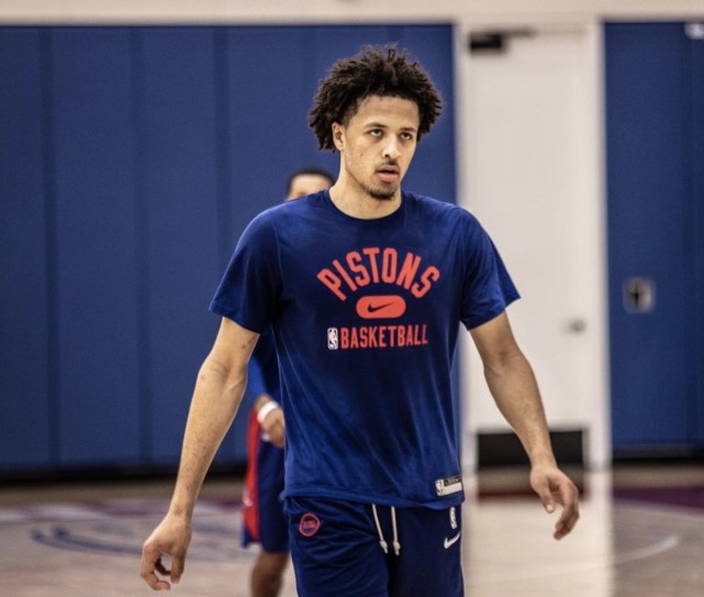 现代足球中 现代足球中